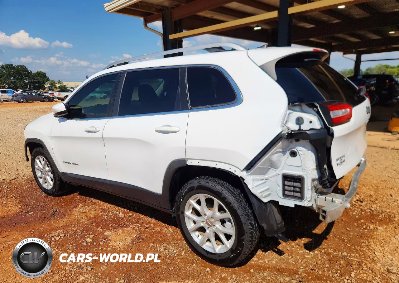 2018 Jeep Cherokee Latitude VIN:1C4PJLCB2JD539711 - 2