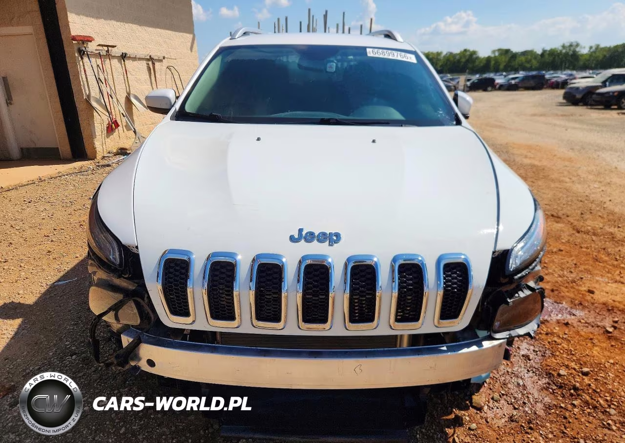 2018 Jeep Cherokee Latitude VIN:1C4PJLCB2JD539711 - 5