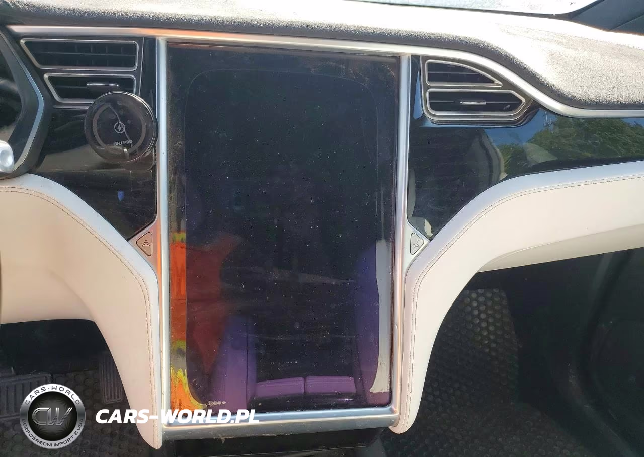 2016 Tesla Model X VIN:5YJXCAE23GF012967 - 9