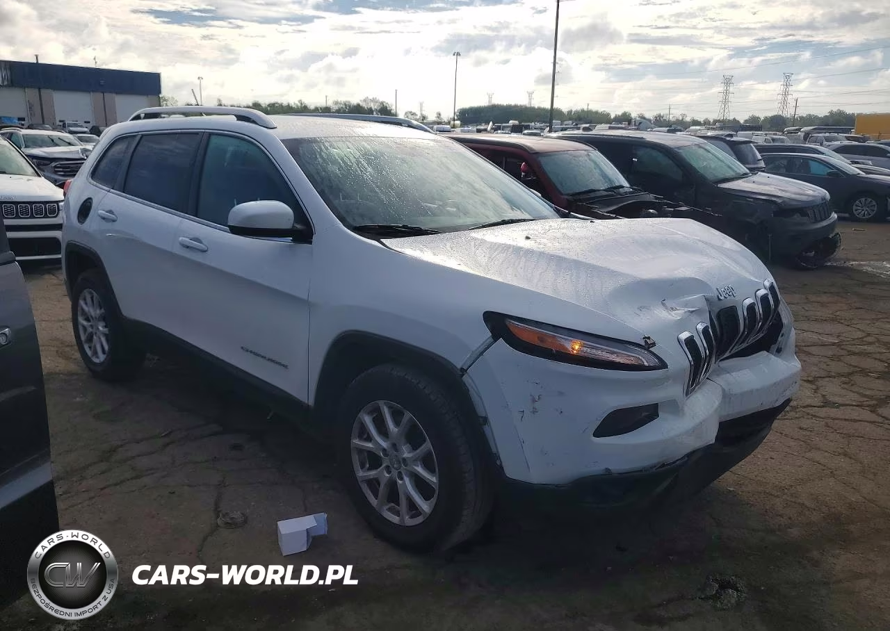 2016 Jeep Cherokee Latitude VIN:1C4PJMCB8GW245233 - 4