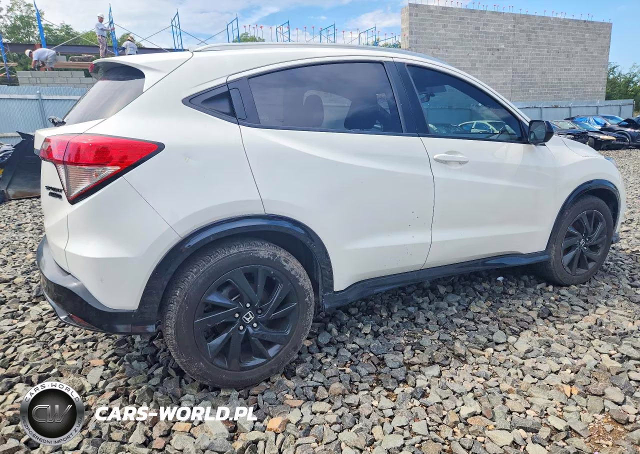 2020 Honda Hr-V Sport VIN:3CZRU6H1XLM700079 - 3