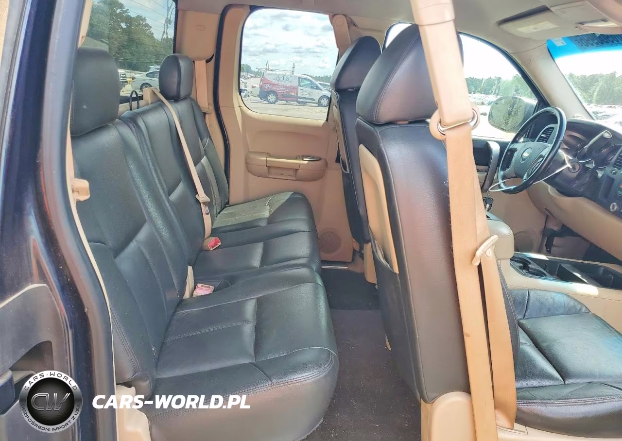 2008 Chevrolet Silverado C1500 VIN:2GCEC19Y081113247 - 10