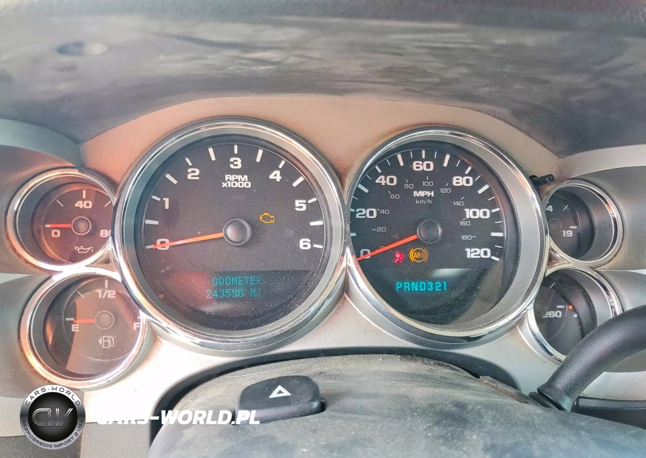 2008 Chevrolet Silverado C1500 VIN:2GCEC19Y081113247 - 9