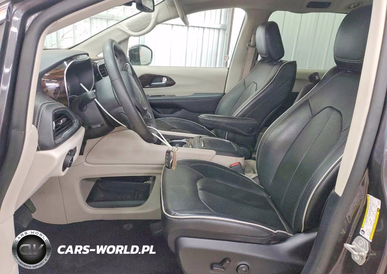 2023 Chrysler Pacifica Hybrid Limited VIN:2C4RC1S73PR592363 - 7
