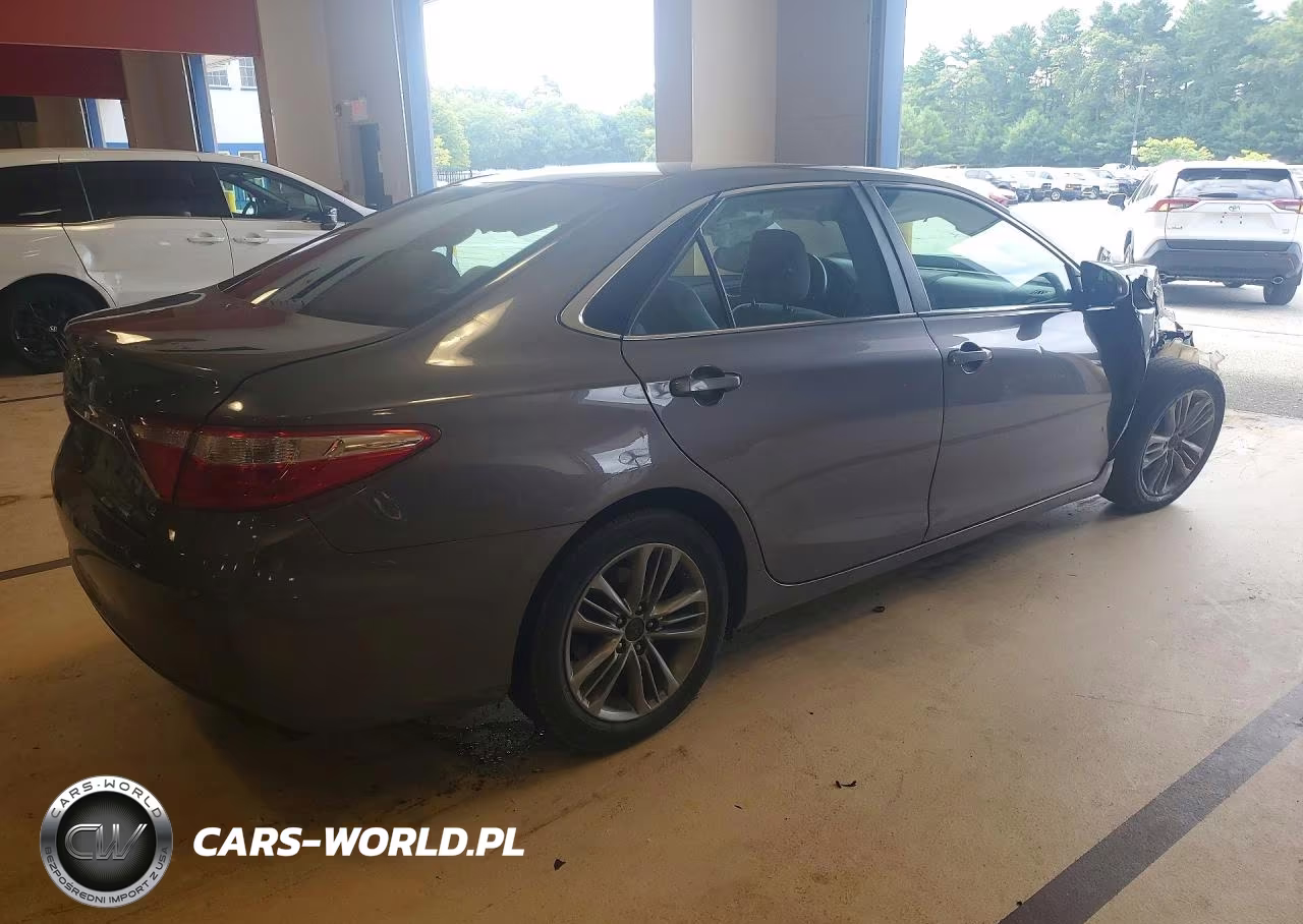 2015 Toyota Camry Le VIN:4T4BF1FK0FR461787 - 3