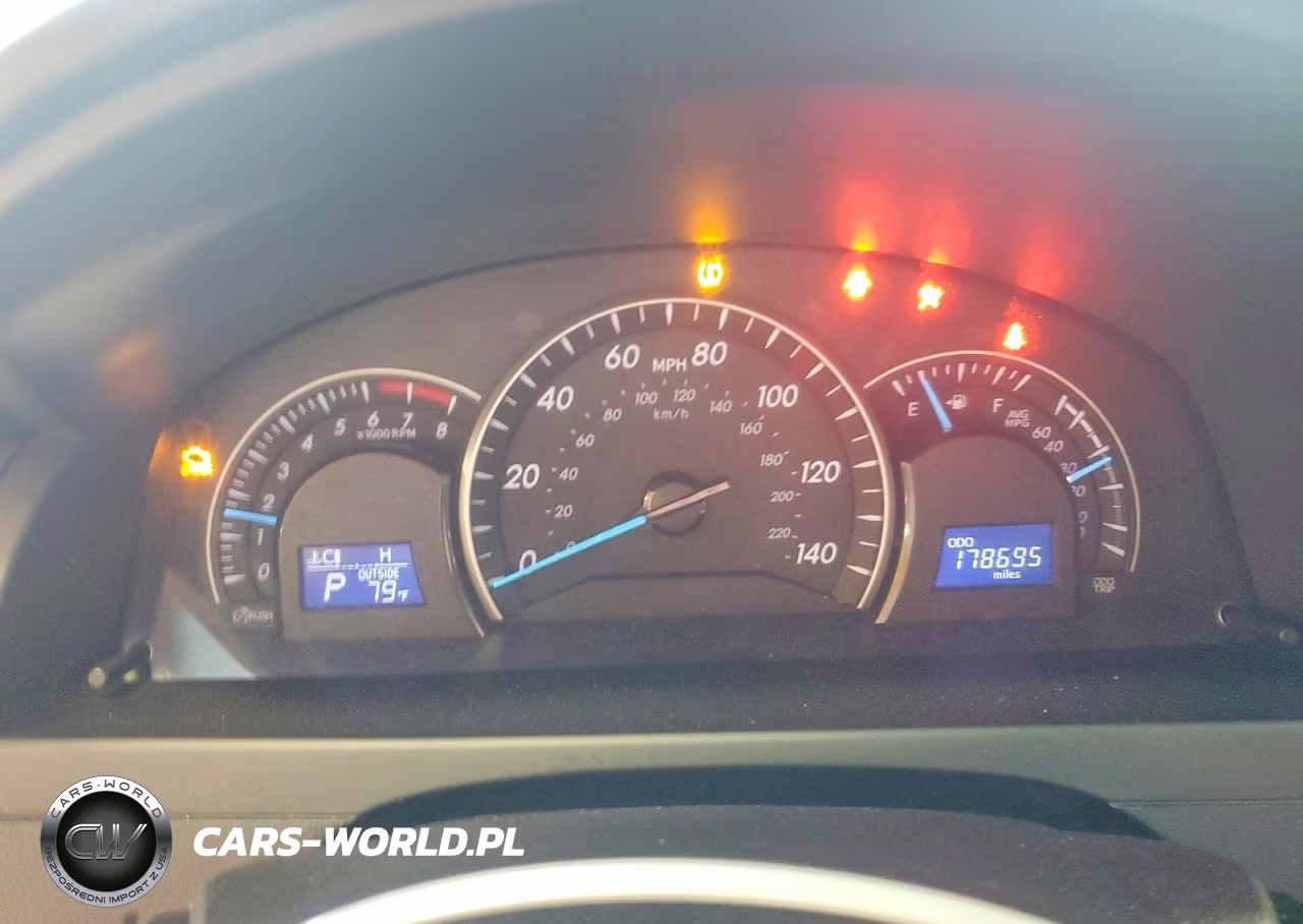 2015 Toyota Camry Le VIN:4T4BF1FK0FR461787 - 9