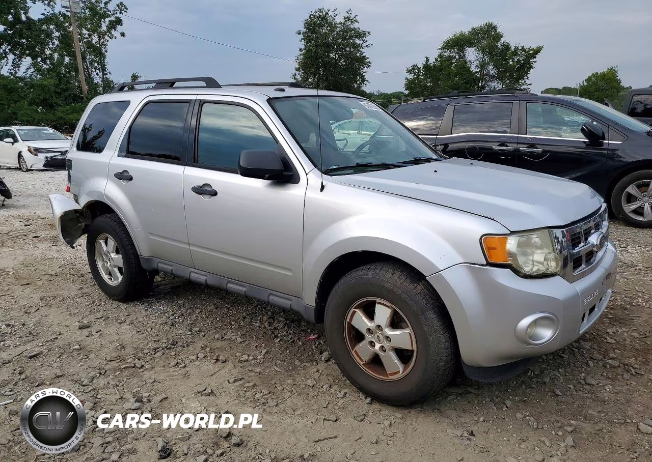 2011 Ford Escape Xlt VIN:1FMCU0D7XBKB36454 - 4