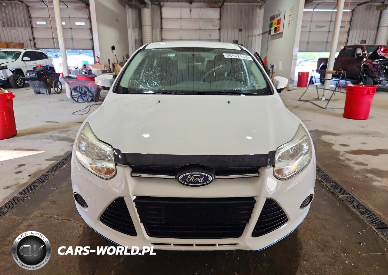 2014 Ford Focus Se VIN:1FADP3F28EL309847 - 5