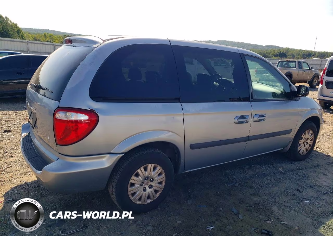 2006 Chrysler Town & Country VIN:1A4GP45RX6B563847 - 3