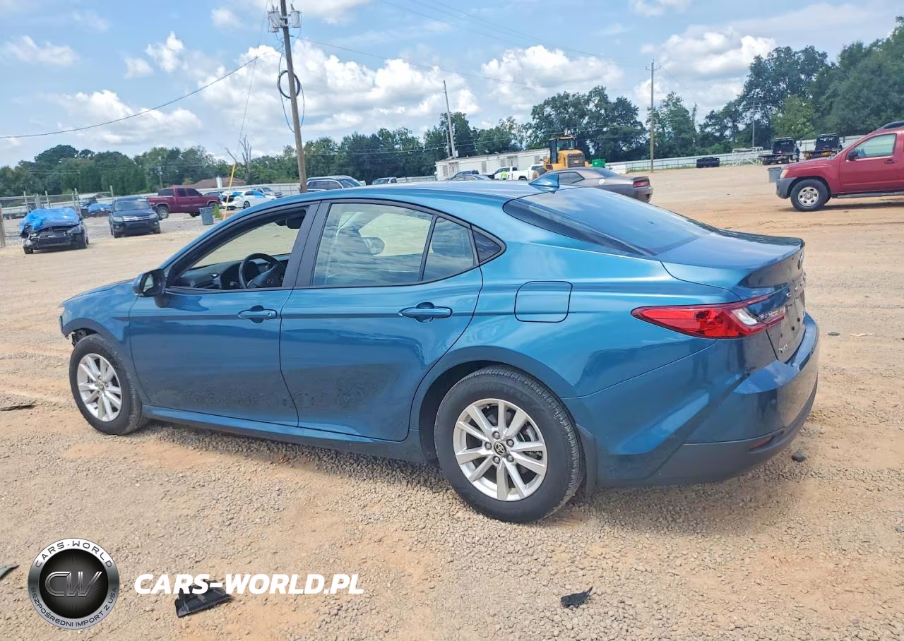 2025 Toyota Camry Le VIN:4T1DAACK0SU590385 - 2