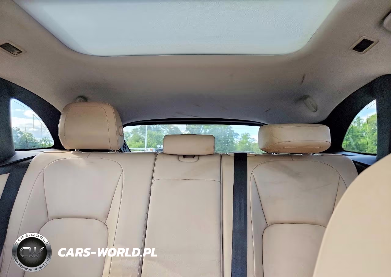 2018 Jaguar F-Pace Premium VIN:SADCJ2FNXJA294208 - 10