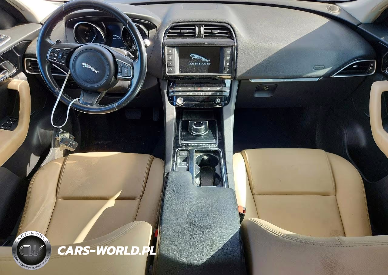 2018 Jaguar F-Pace Premium VIN:SADCJ2FNXJA294208 - 8