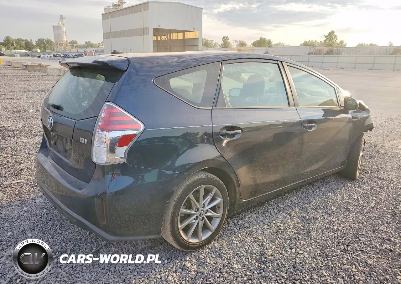 2017 Toyota Prius V Five VIN:JTDZN3EU8HJ067750 - 3