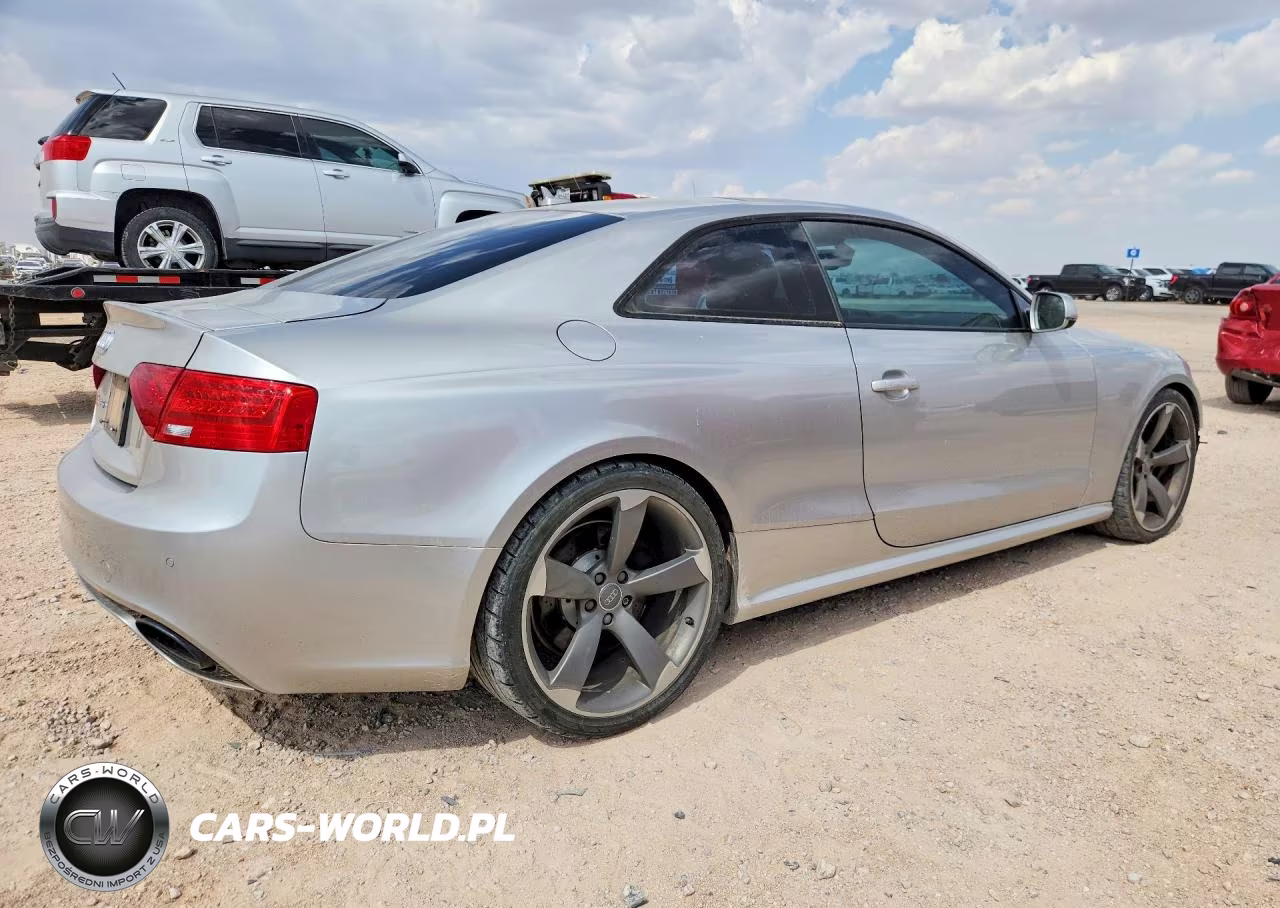 2014 Audi Rs5 VIN:WUAC6AFR5EA901473 - 3