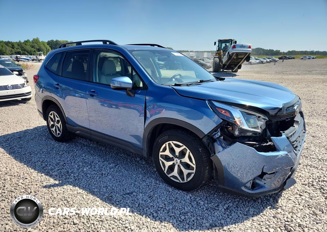 2024 Subaru Forester Premium VIN:JF2SKACC6RH454185 - 4
