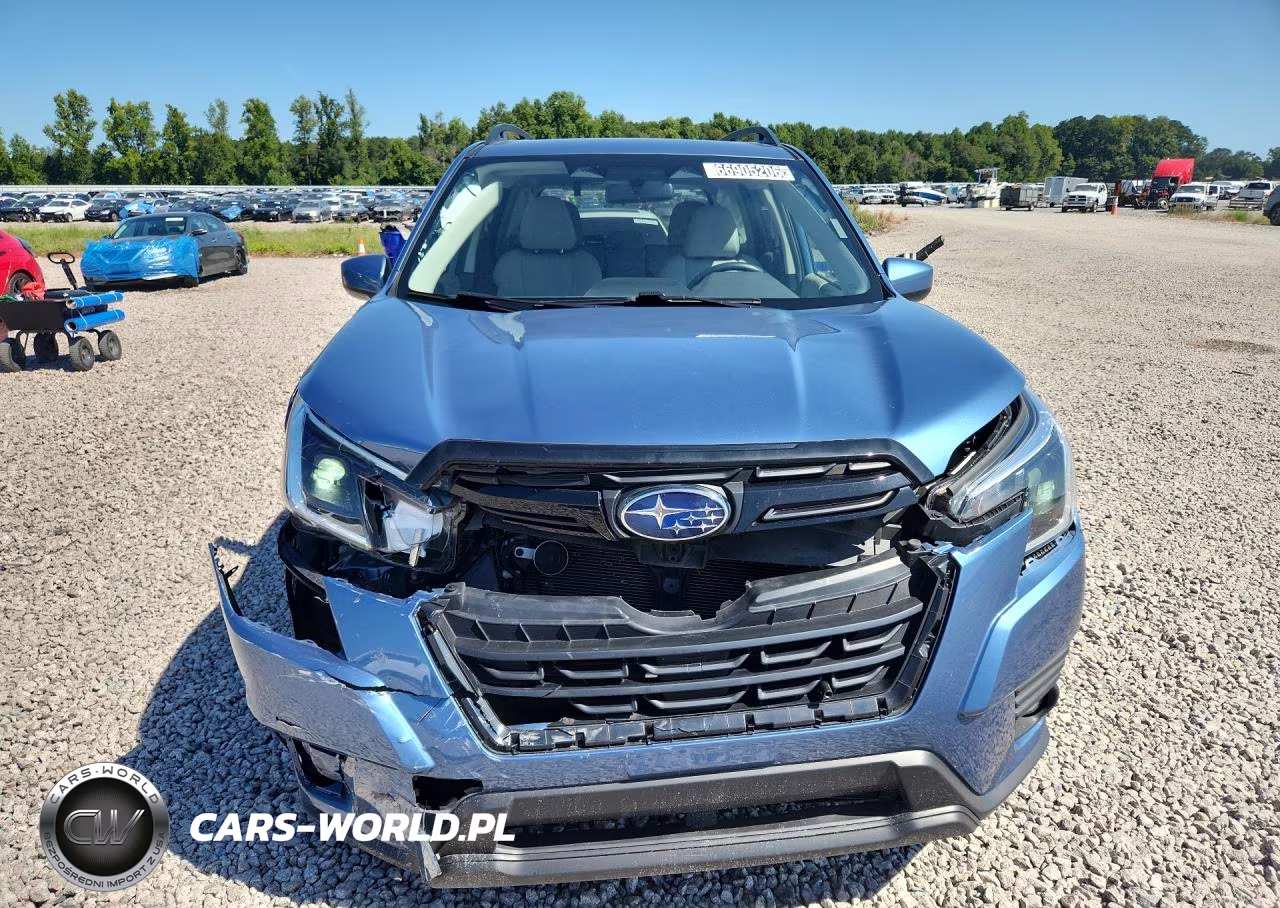 2024 Subaru Forester Premium VIN:JF2SKACC6RH454185 - 5