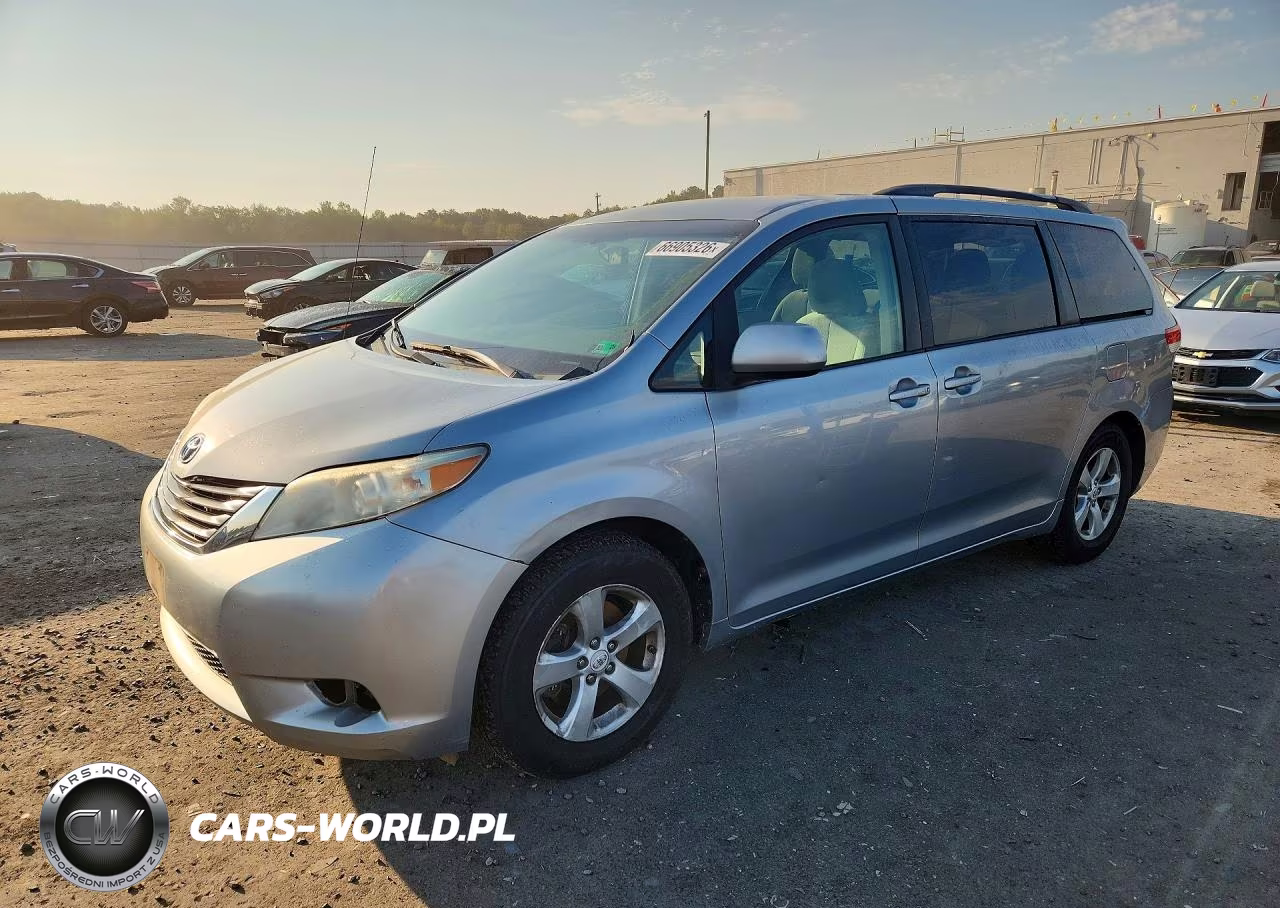 2011 Toyota Sienna Le