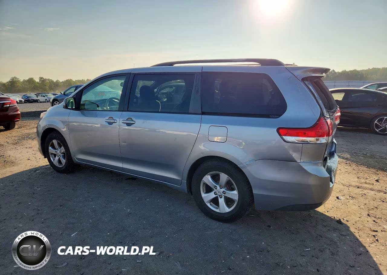 2011 Toyota Sienna Le VIN:5TDKK3DC2BS148076 - 2