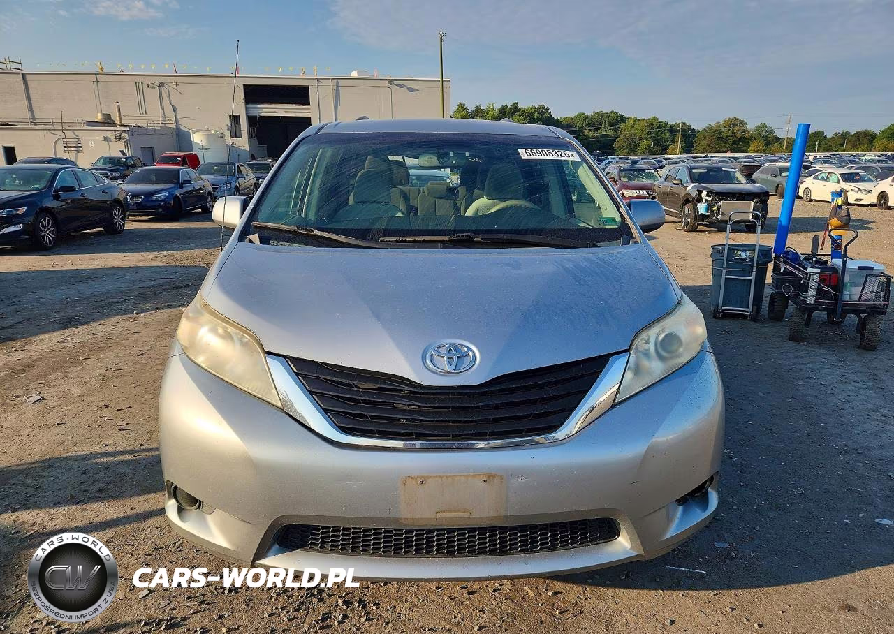 2011 Toyota Sienna Le VIN:5TDKK3DC2BS148076 - 5