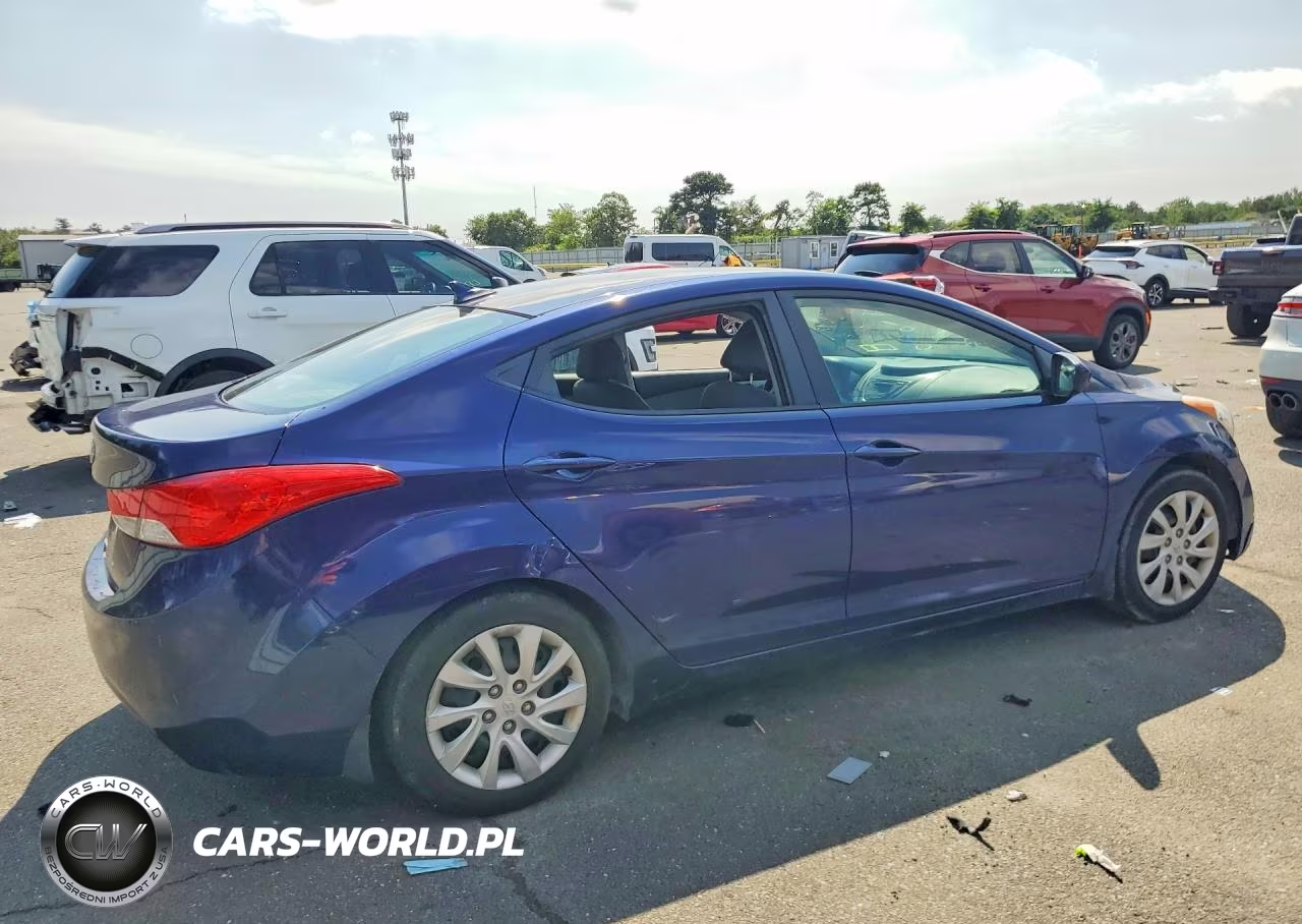 2013 Hyundai Elantra Gls VIN:5NPDH4AE2DH193286 - 3