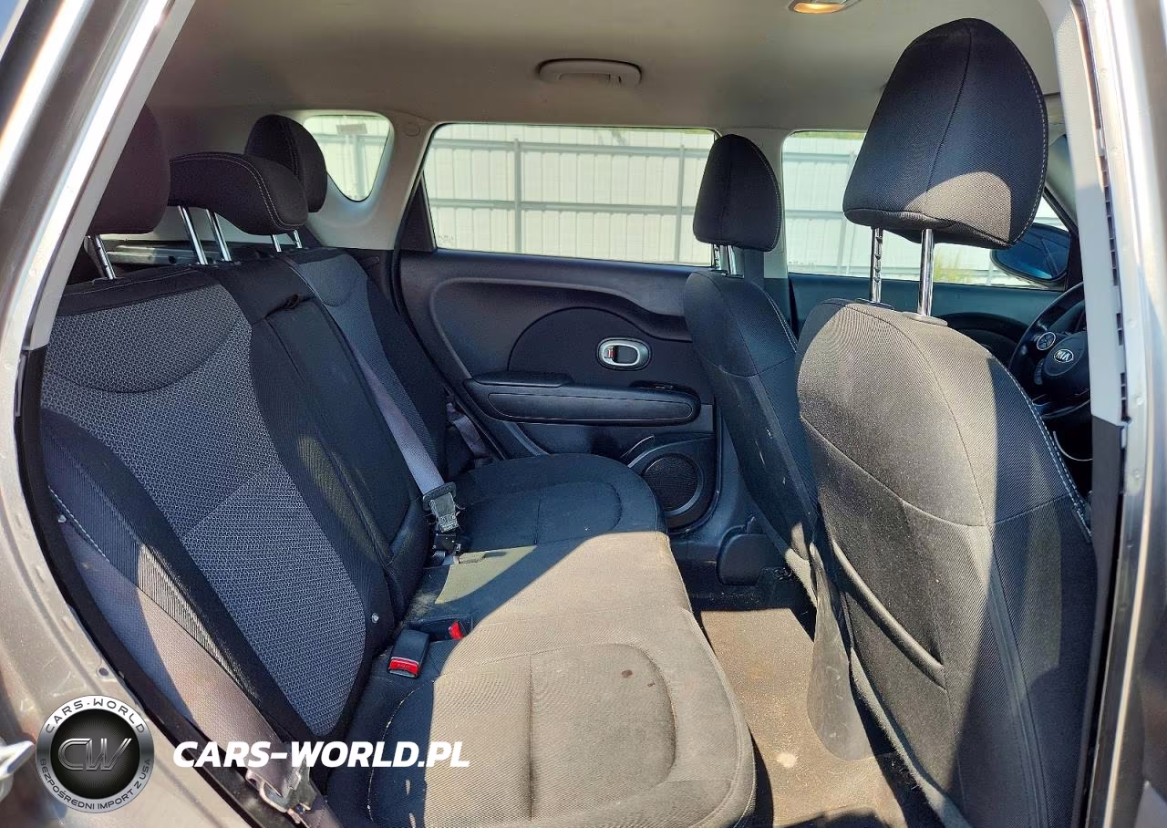2018 Kia Soul + VIN:KNDJP3A55J7517993 - 10