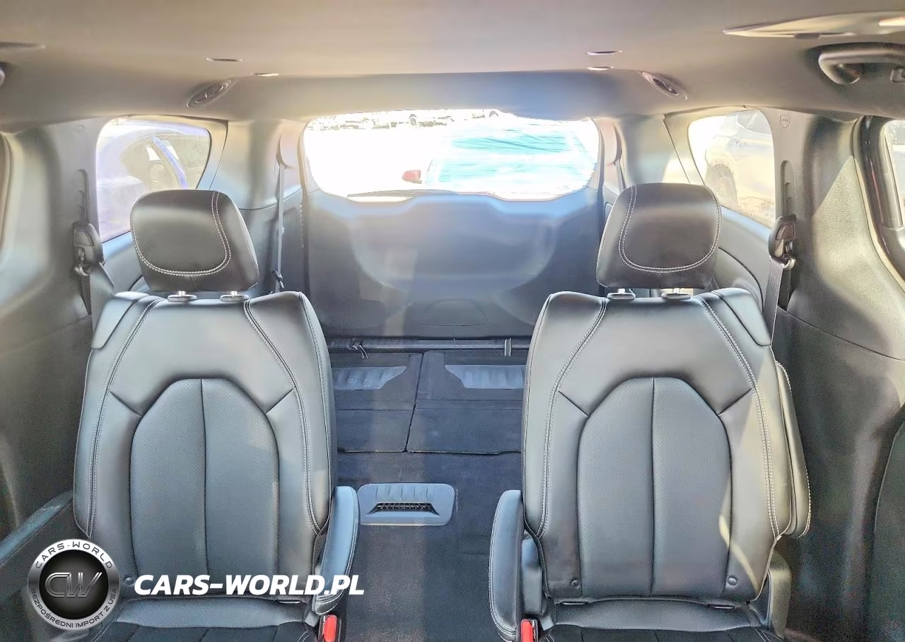 2026 Chrysler Pacifica Select VIN:2C4RC1BG3TR239597 - 10