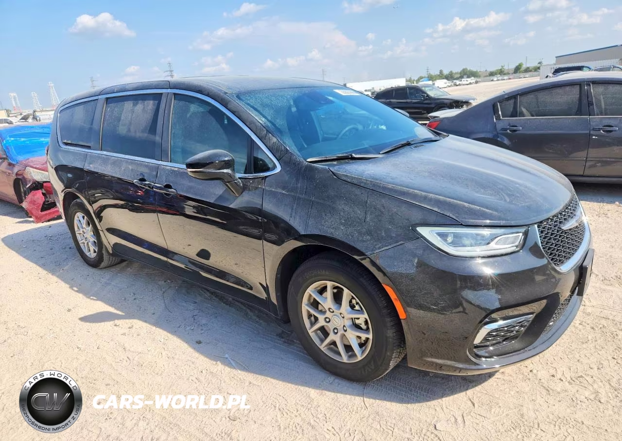 2026 Chrysler Pacifica Select VIN:2C4RC1BG3TR239597 - 4