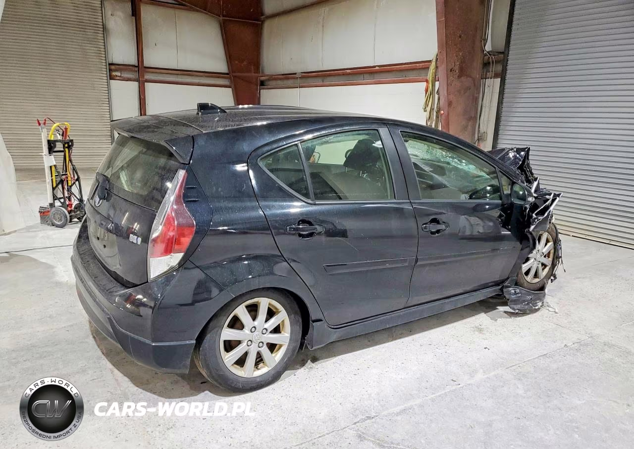2017 Toyota Prius C Two VIN:JTDKDTB39H1595328 - 3