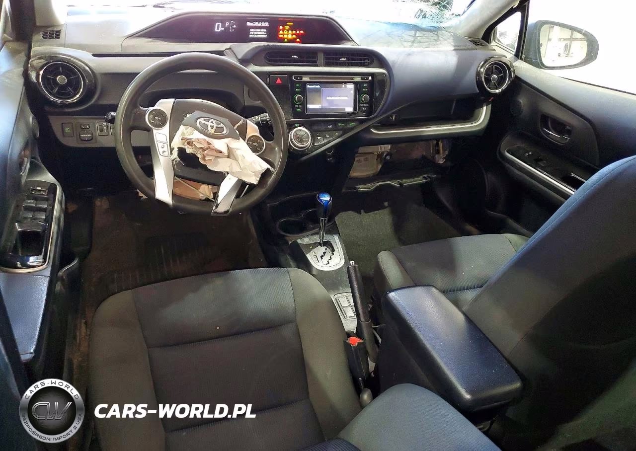 2017 Toyota Prius C Two VIN:JTDKDTB39H1595328 - 8