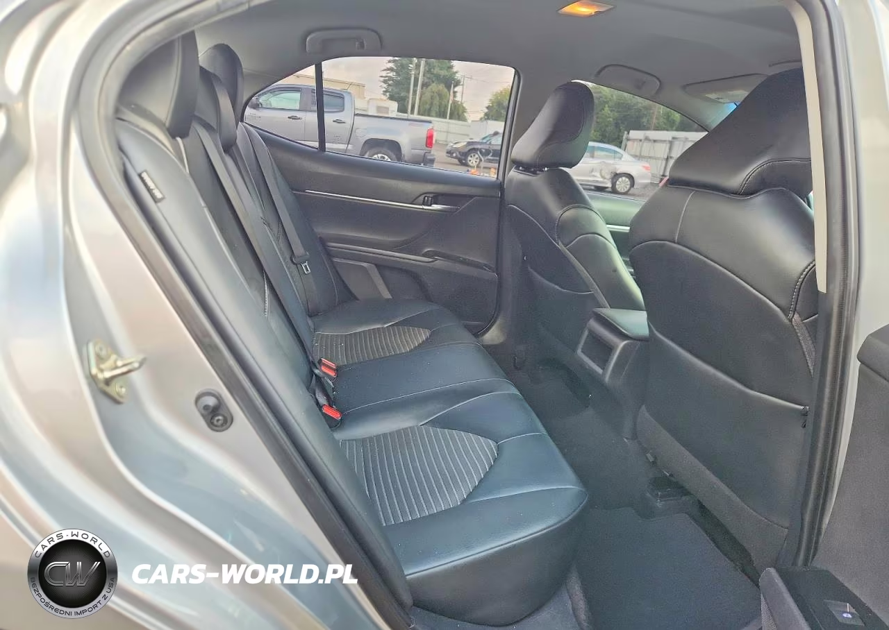 2020 Toyota Camry Se VIN:4T1G11AK7LU910822 - 10