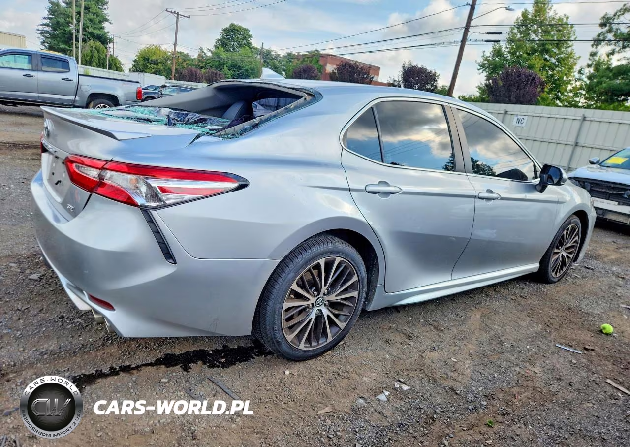2020 Toyota Camry Se VIN:4T1G11AK7LU910822 - 3