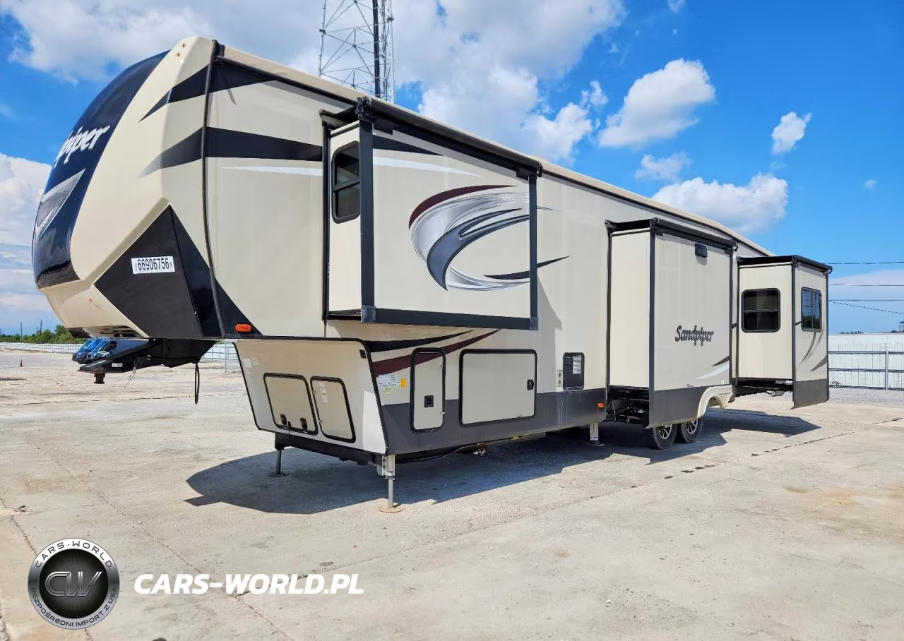 2018 Forest River Sandpiper Camper VIN:4X4FSAR2XJJ036556 - 2
