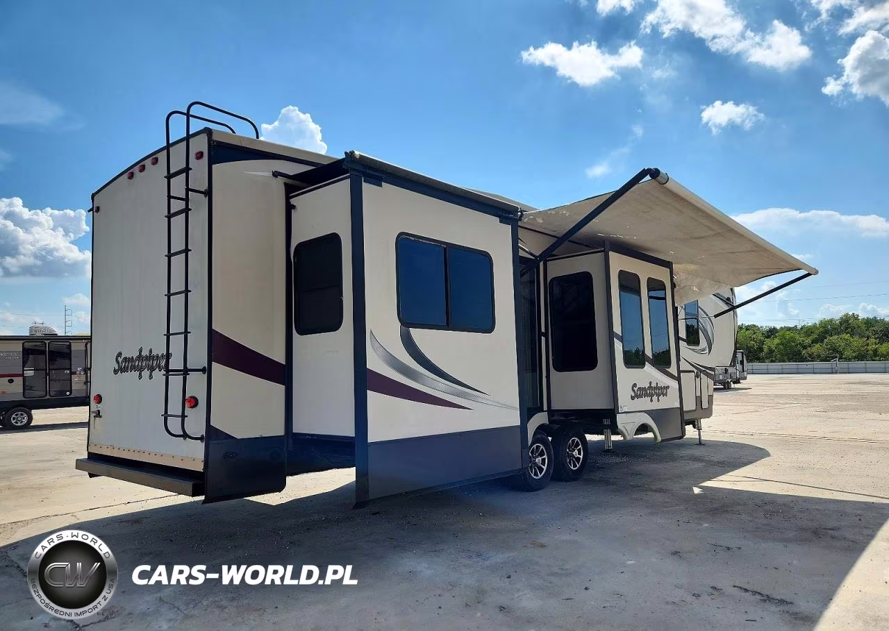 2018 Forest River Sandpiper Camper VIN:4X4FSAR2XJJ036556 - 4