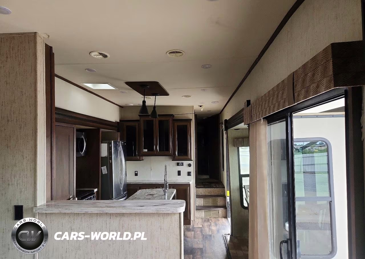 2018 Forest River Sandpiper Camper VIN:4X4FSAR2XJJ036556 - 5