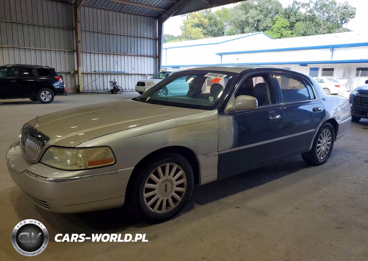 2007 Lincoln Town Car Signature Limited