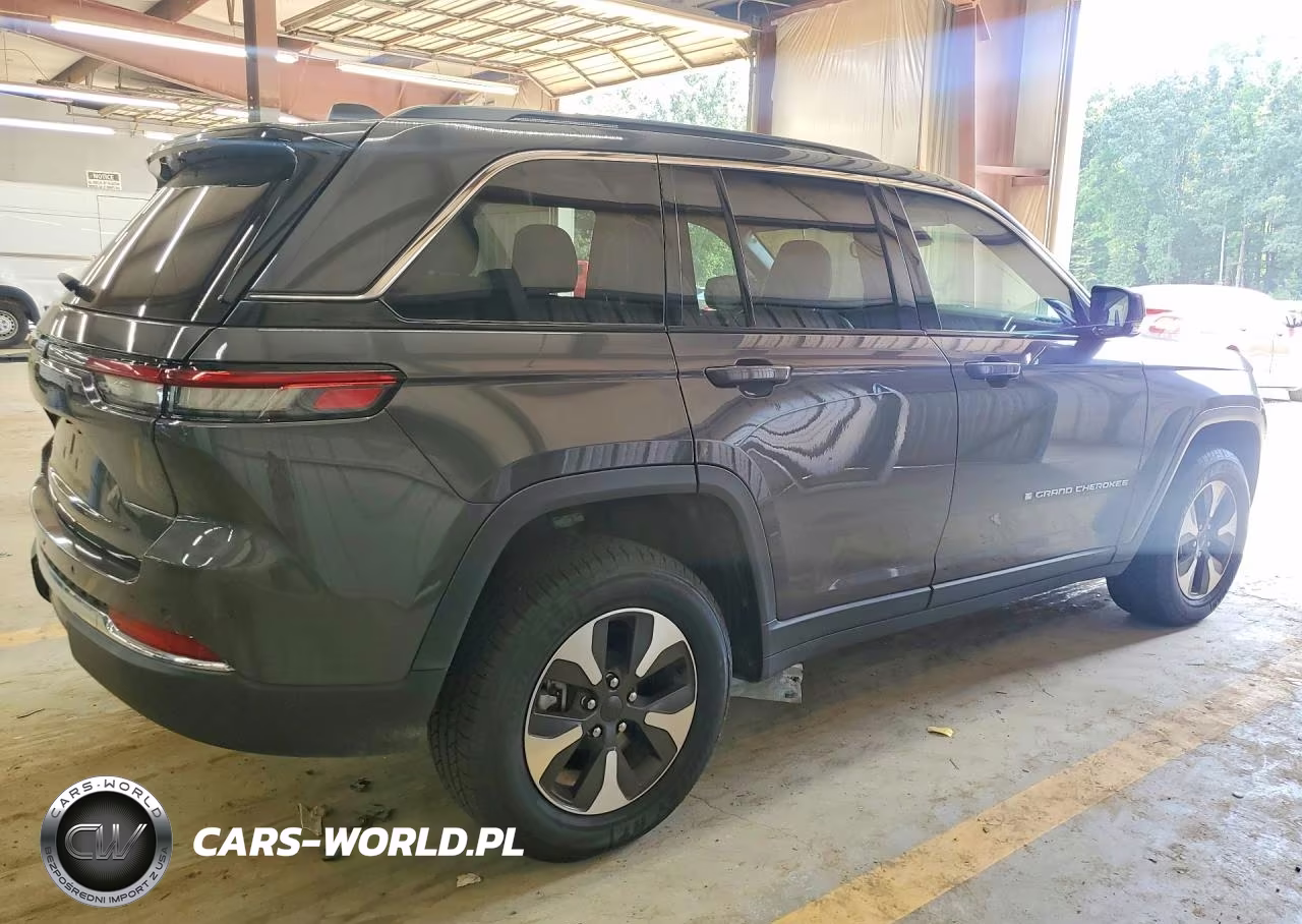 2024 Jeep Grand Cherokee Limited 4Xe VIN:1C4RJYB63RC132346 - 3