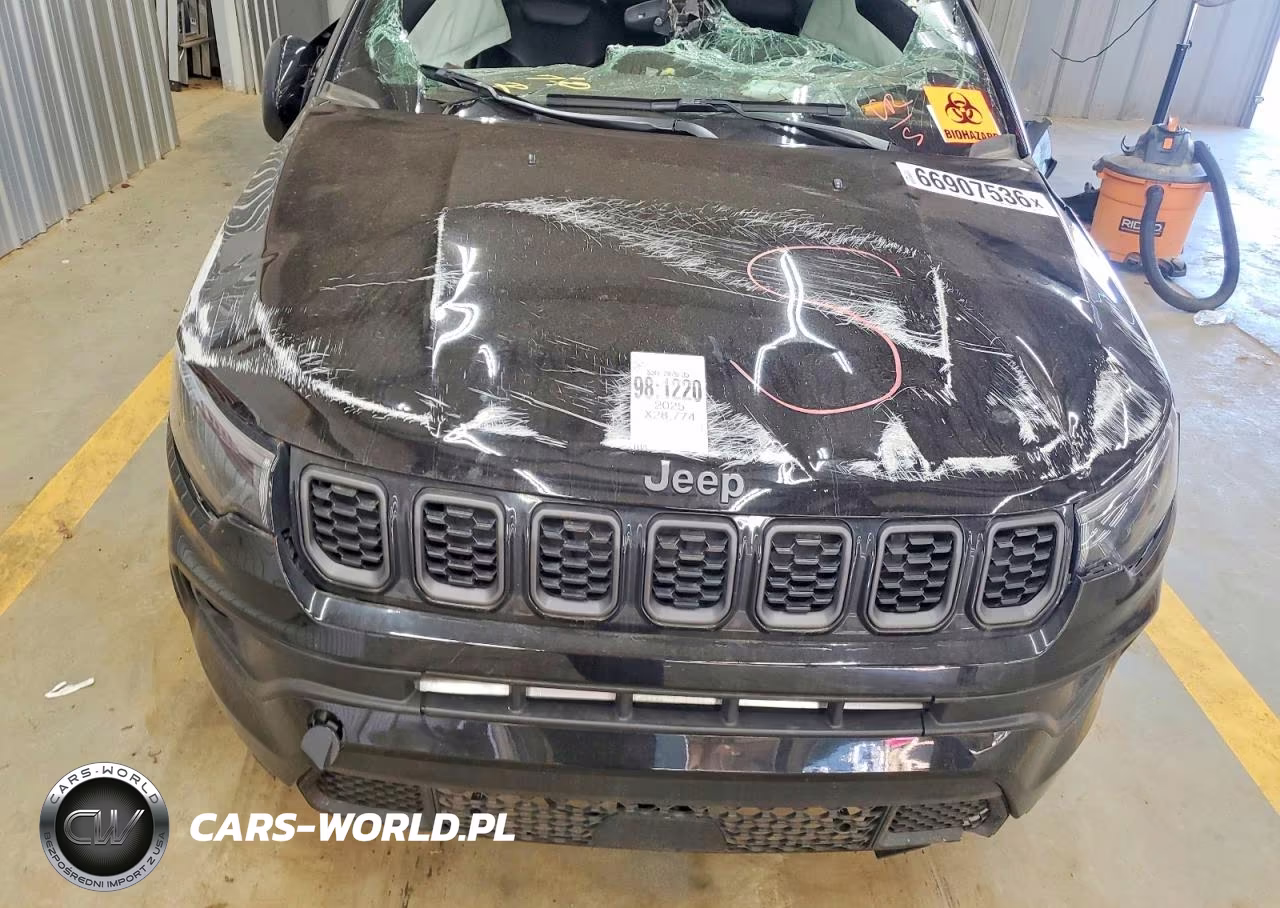 2025 Jeep Compass Latitude VIN:3C4NJDBN6ST623812 - 11