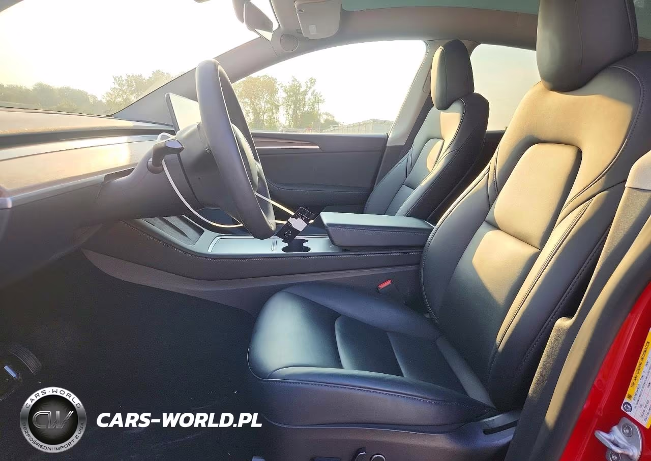 2023 Tesla Model Y VIN:7SAYGDEE4PF662902 - 7