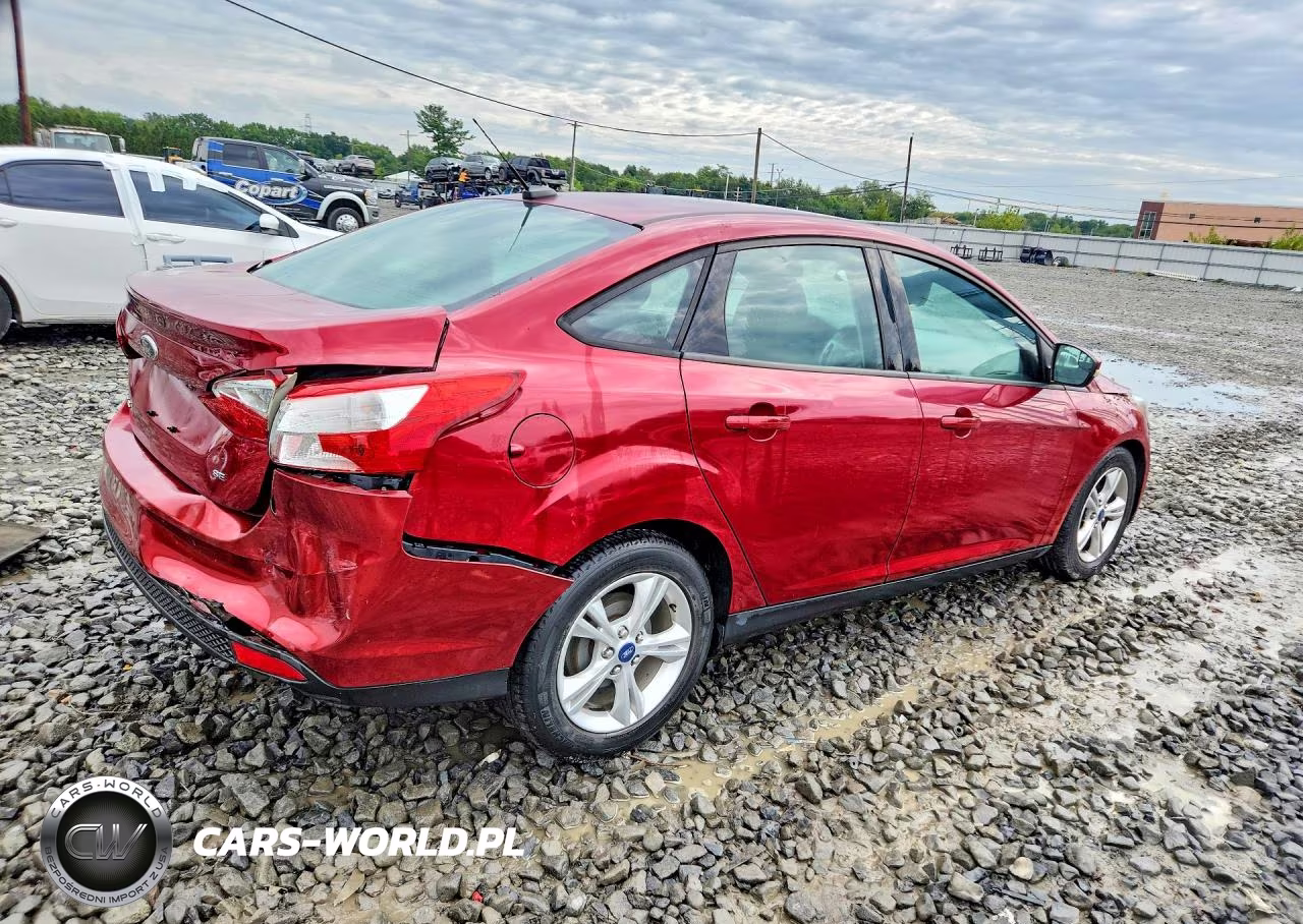 2013 Ford Focus Se VIN:1FADP3F22DL186142 - 3