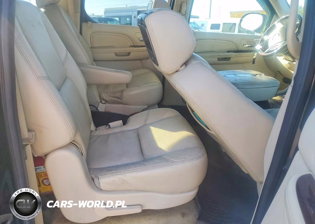 2008 Cadillac Escalade Esv VIN:1GYFK66868R252714 - 11