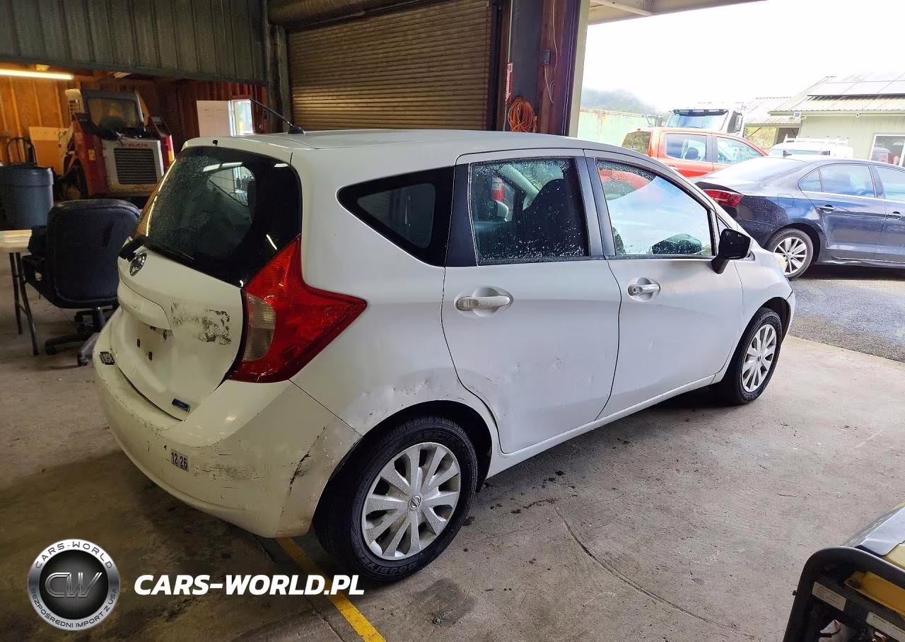 2015 Nissan Versa Note S Plus VIN:3N1CE2CP5FL420757 - 3