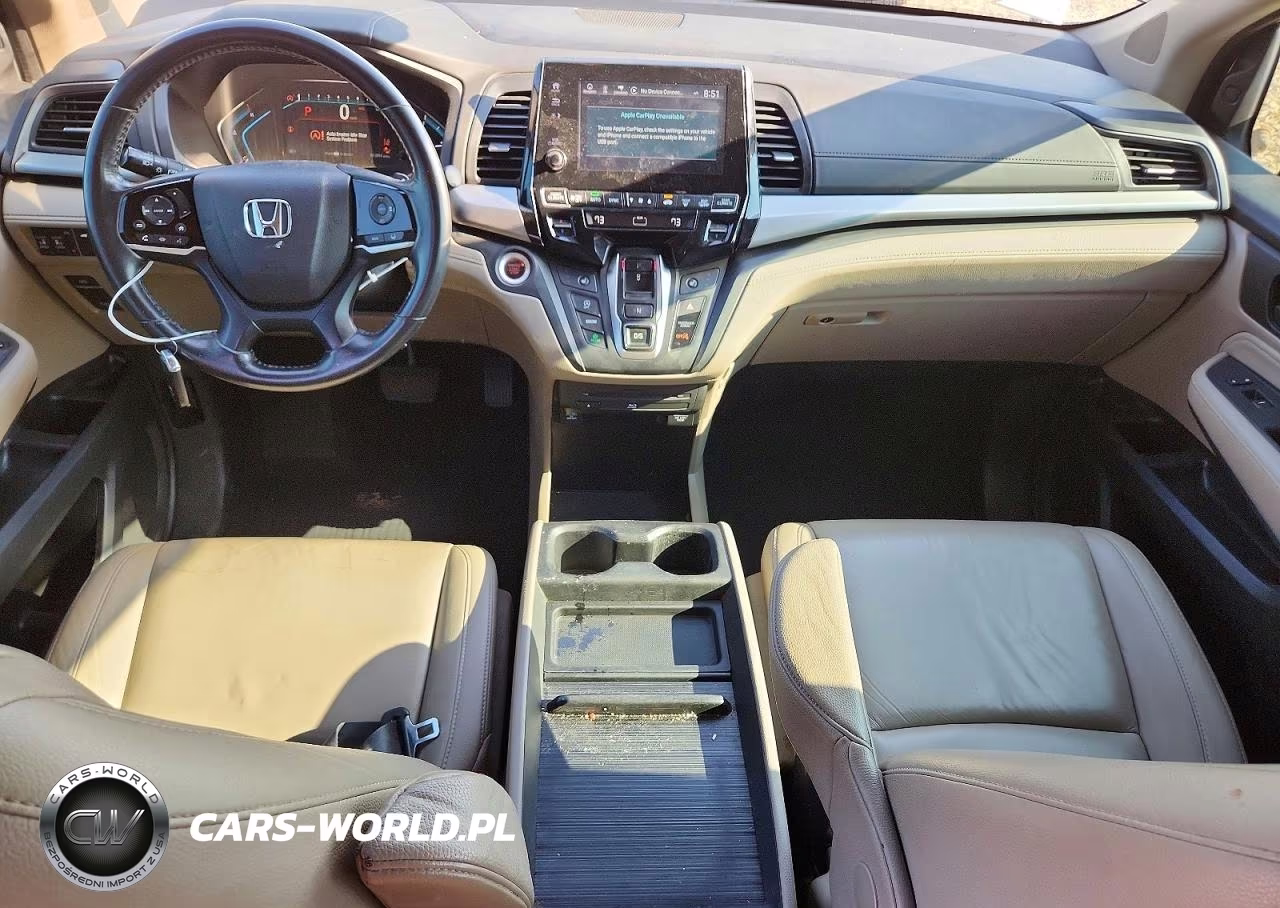 2018 Honda Odyssey Touring VIN:5FNRL6H85JB051833 - 8