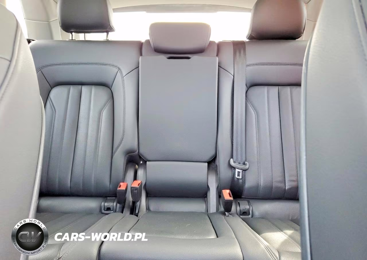 2018 Audi Q5 Premium Plus VIN:WA1BNAFYXJ2130543 - 10