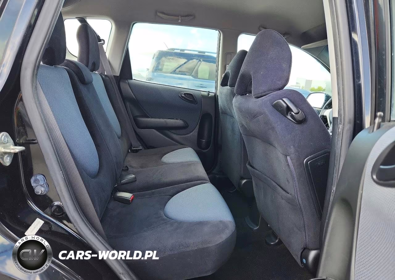 2007 Honda Fit S VIN:JHMGD38657S062598 - 10