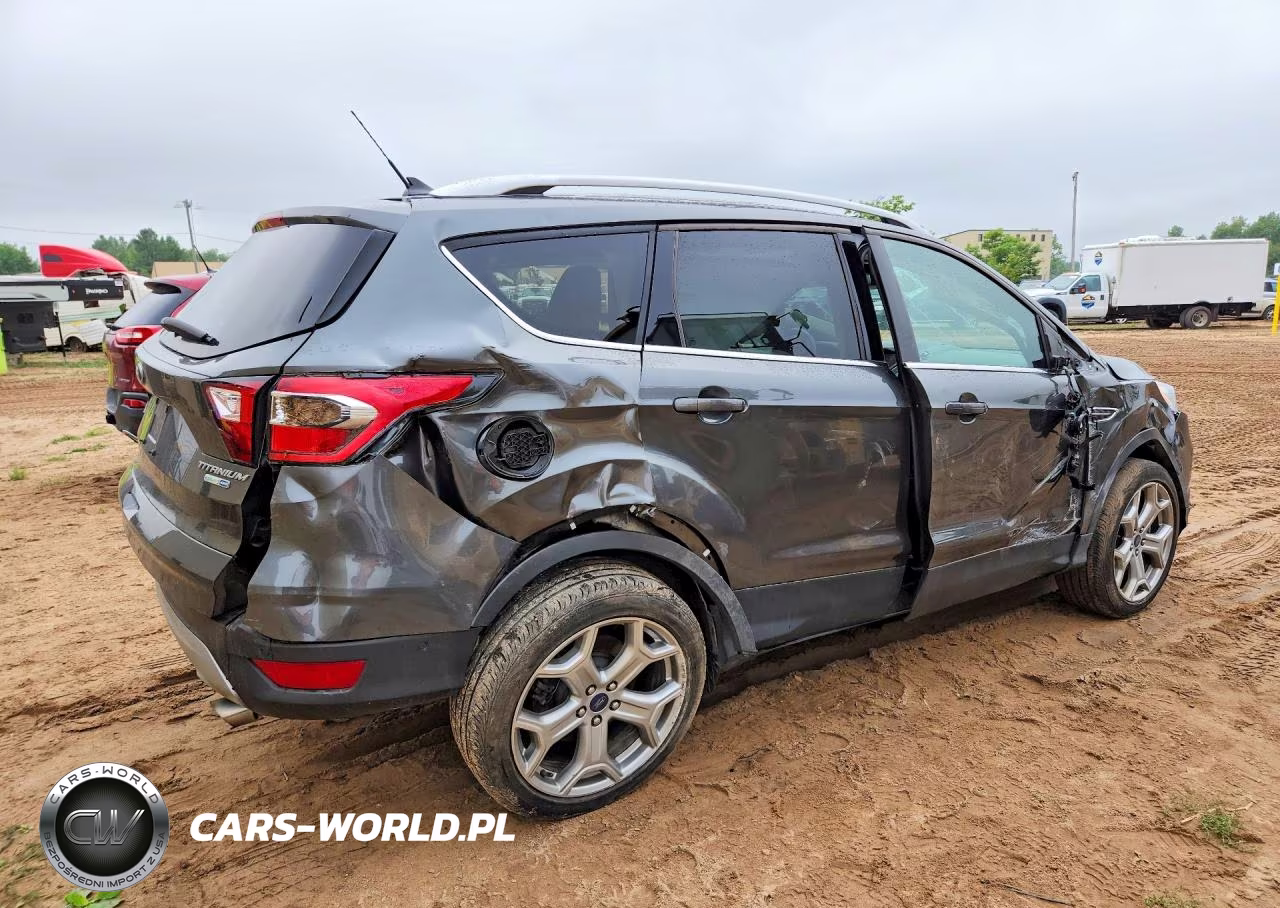 2019 Ford Escape Titanium VIN:1FMCU9J90KUA99445 - 3