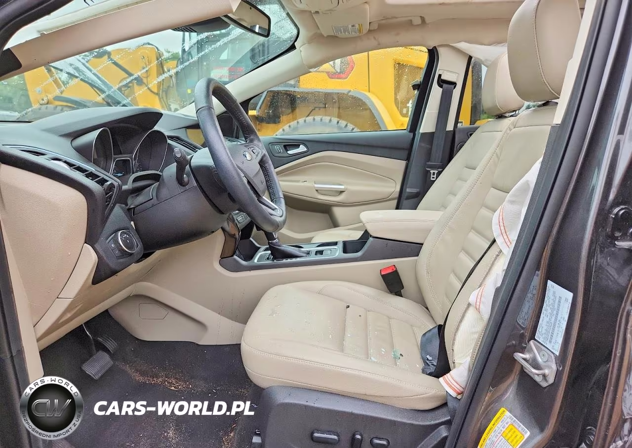 2019 Ford Escape Titanium VIN:1FMCU9J90KUA99445 - 7