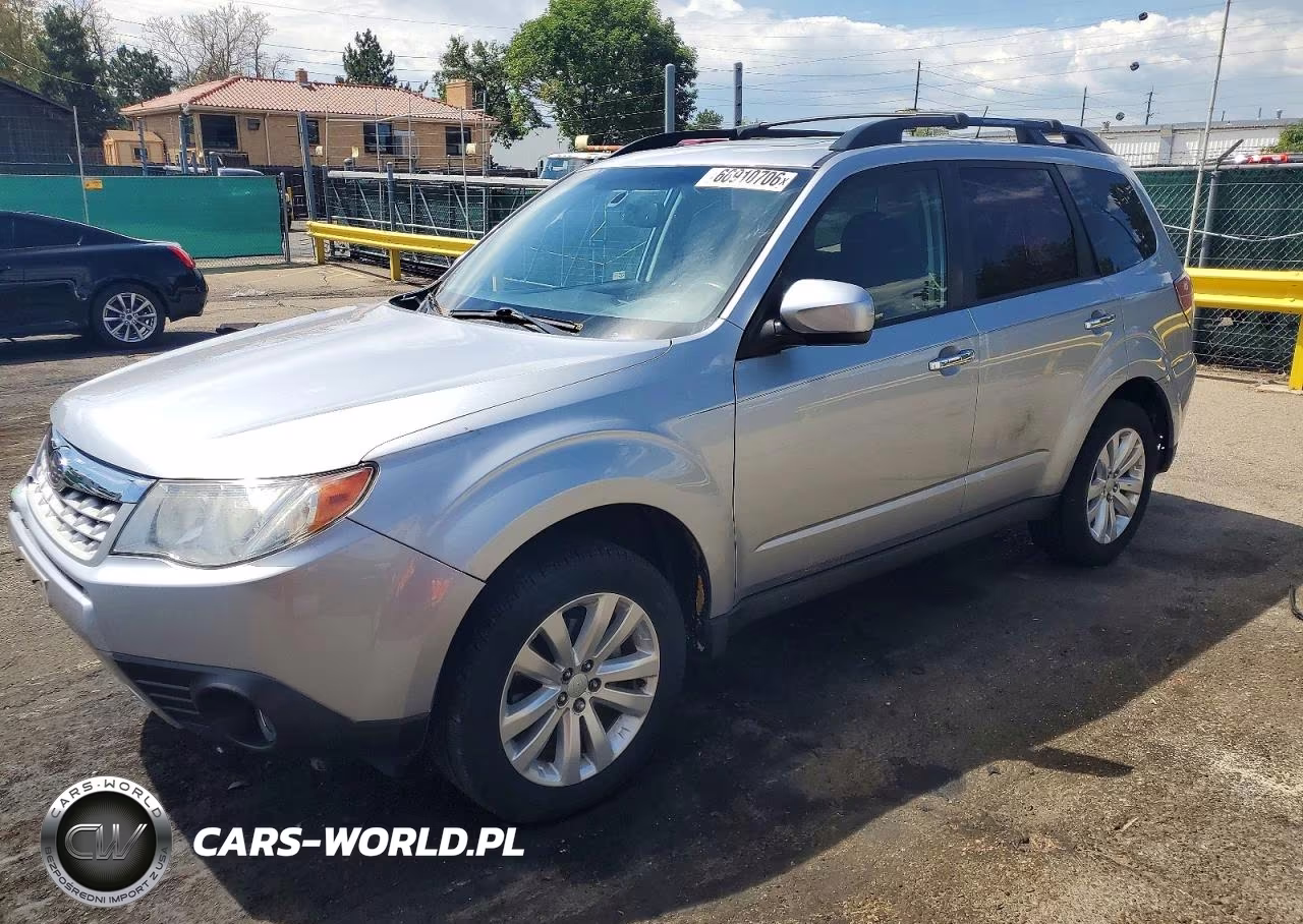 2013 Subaru Forester 2.5X Premium – zdjęcie 1 z 12