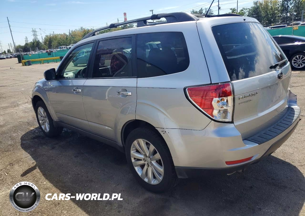 2013 Subaru Forester 2.5X Premium VIN:JF2SHADC7DH440026 - 2