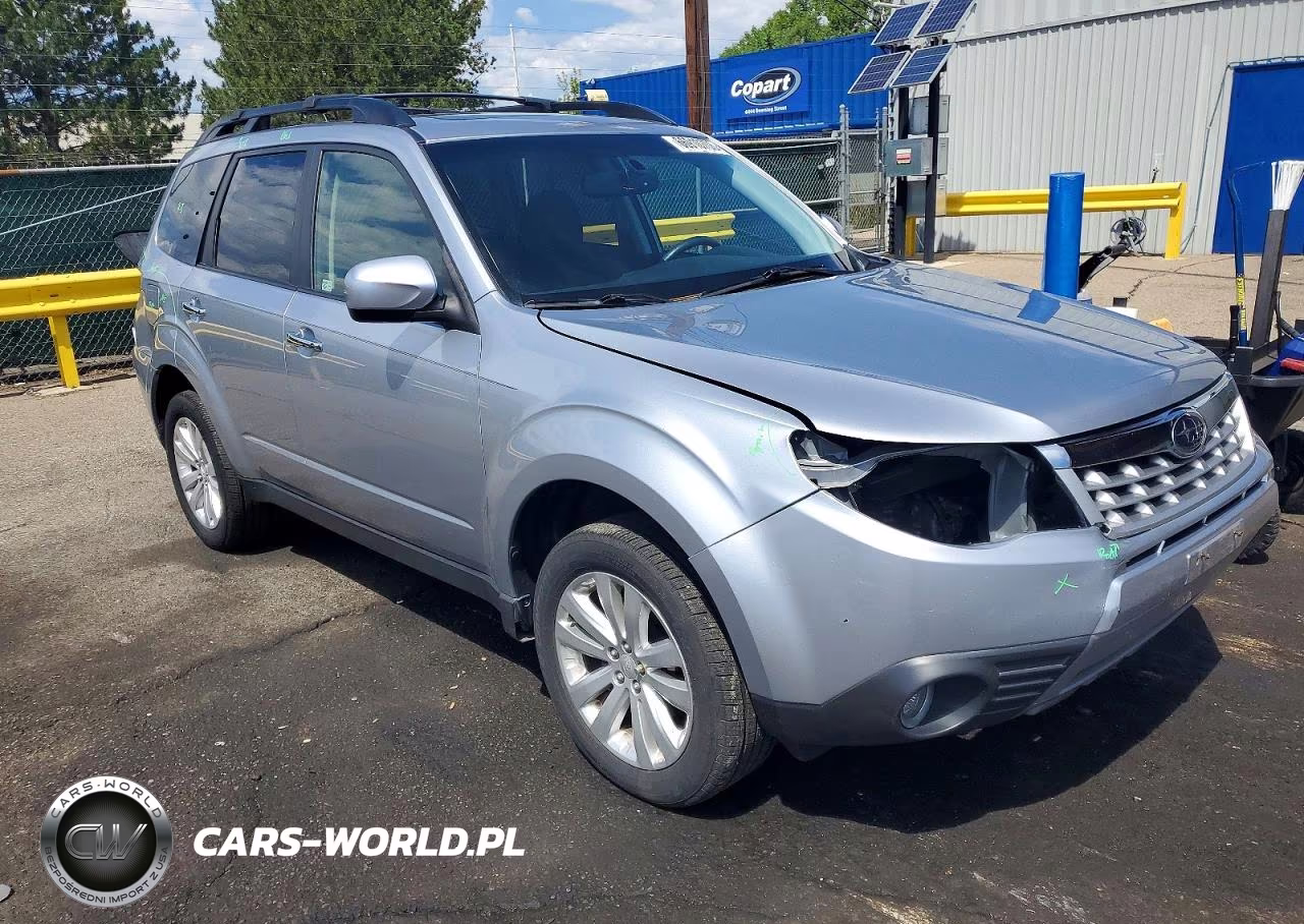 2013 Subaru Forester 2.5X Premium VIN:JF2SHADC7DH440026 - 4