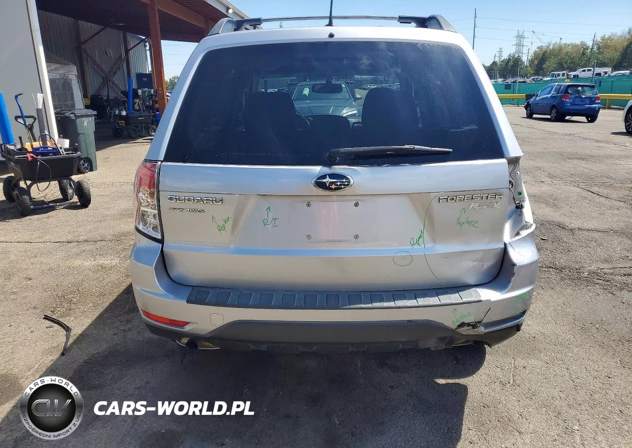 2013 Subaru Forester 2.5X Premium VIN:JF2SHADC7DH440026 - 6